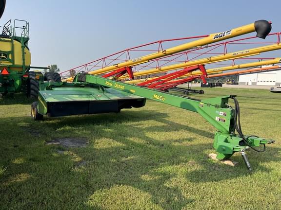 Image of John Deere 946 equipment image 1