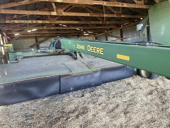 Image of John Deere 946 equipment image 4