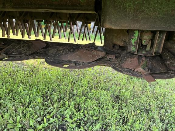 Image of John Deere 946 equipment image 4