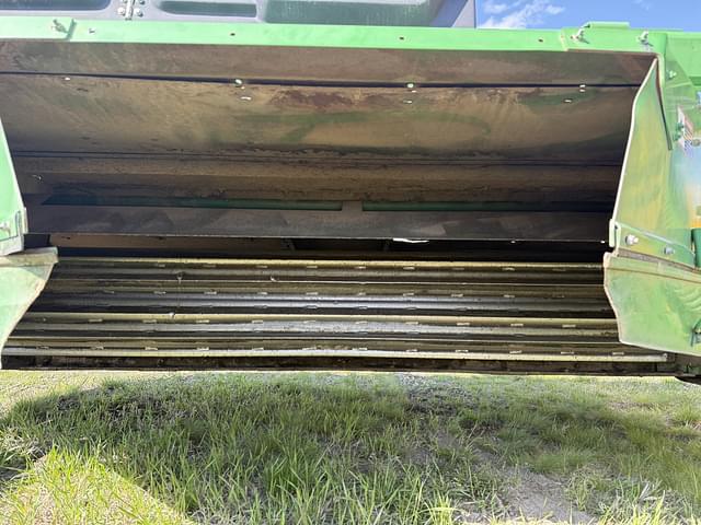 Image of John Deere 946 equipment image 4