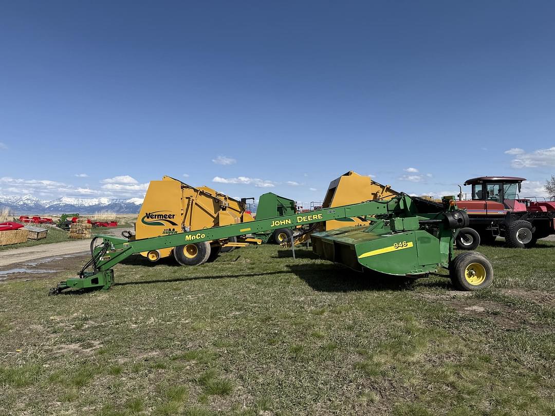 Image of John Deere 946 Primary image