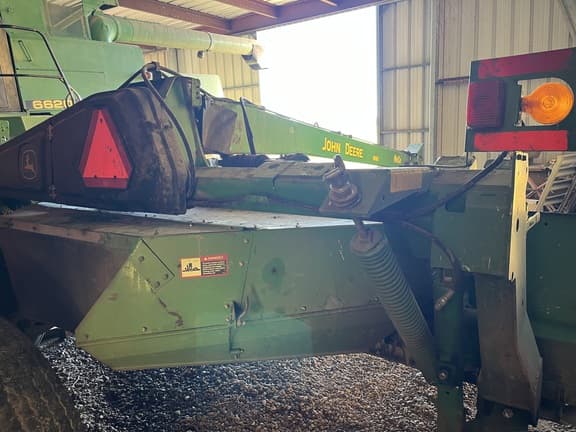 Image of John Deere 946 equipment image 3