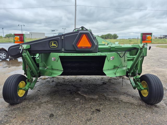 Image of John Deere 946 equipment image 2