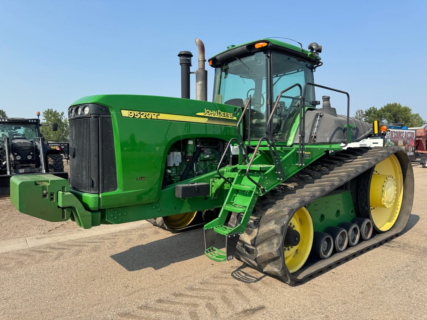 2006 John Deere 9520T Equipment Image0
