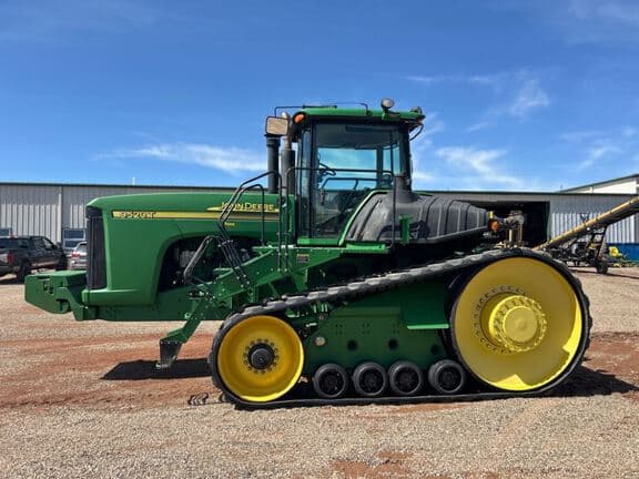 Image of John Deere 9520T equipment image 1