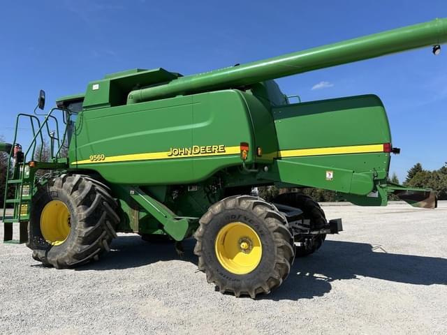 Image of John Deere 9560 equipment image 4