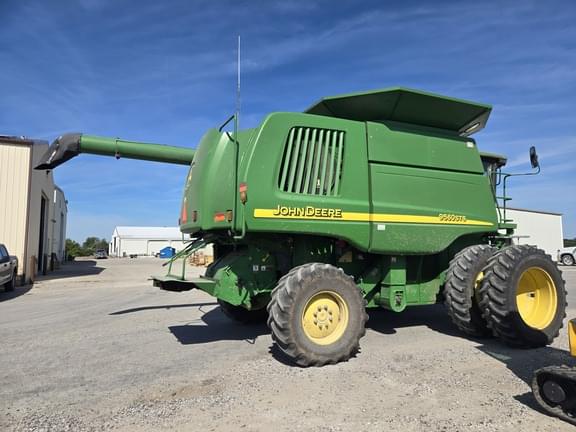 Image of John Deere 9560 STS equipment image 4