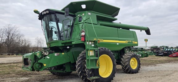 2006 John Deere 9560 STS Equipment Image0