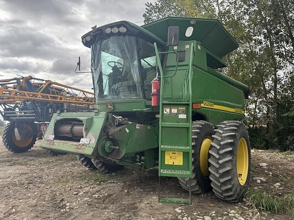 Image of John Deere 9560 STS equipment image 1