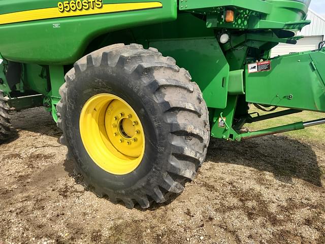 Image of John Deere 9560 STS equipment image 4