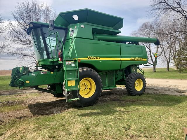 Image of John Deere 9560 STS equipment image 1