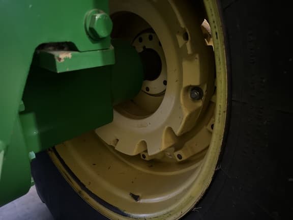 Image of John Deere 9620 equipment image 2