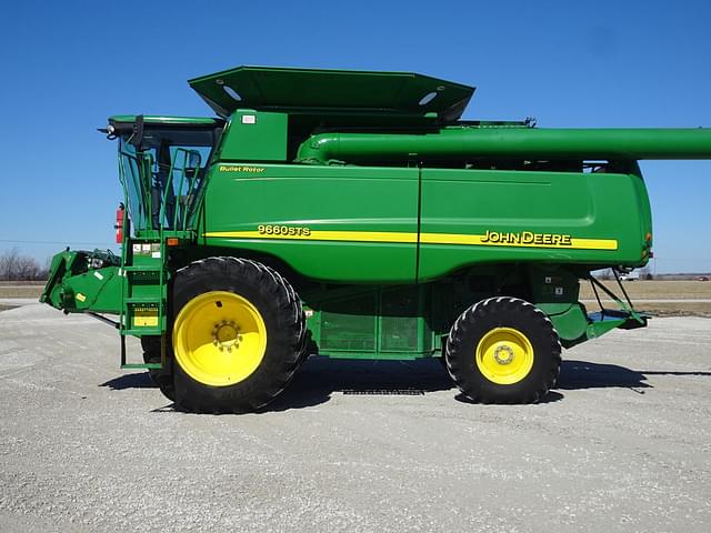 Image of John Deere 9660 STS equipment image 2