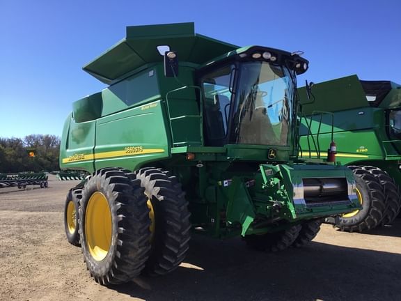2006 John Deere 9660 STS Equipment Image0