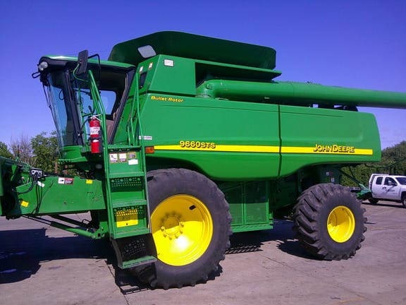 2006 John Deere 9660 STS Equipment Image0