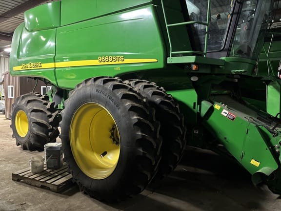 2006 John Deere 9660 STS Equipment Image0