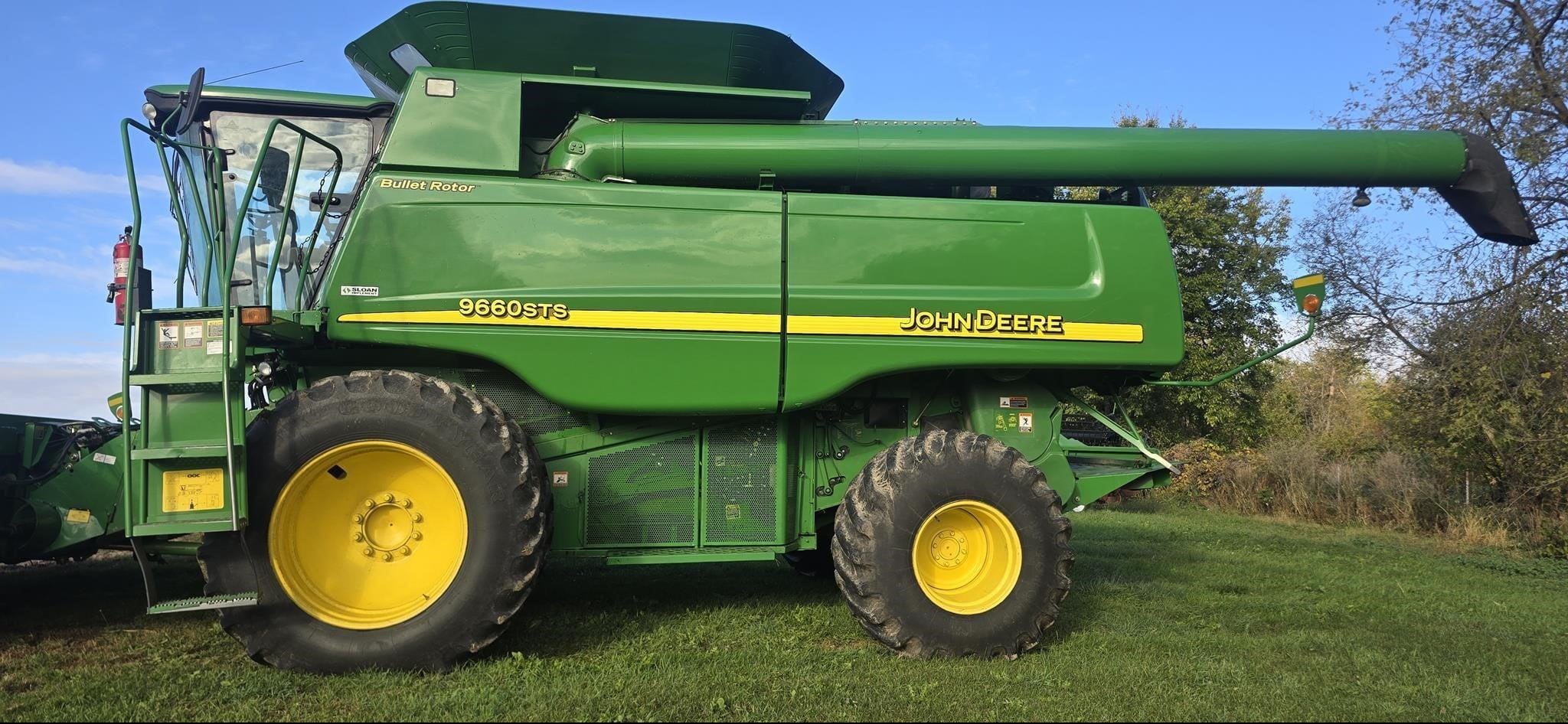 2006 John Deere 9660 STS Equipment Image0