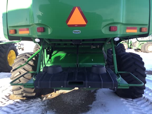 Image of John Deere 9760 STS equipment image 4