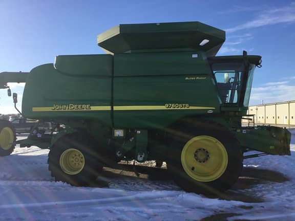 Image of John Deere 9760 STS equipment image 3