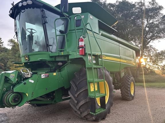 Image of John Deere 9760 STS equipment image 4