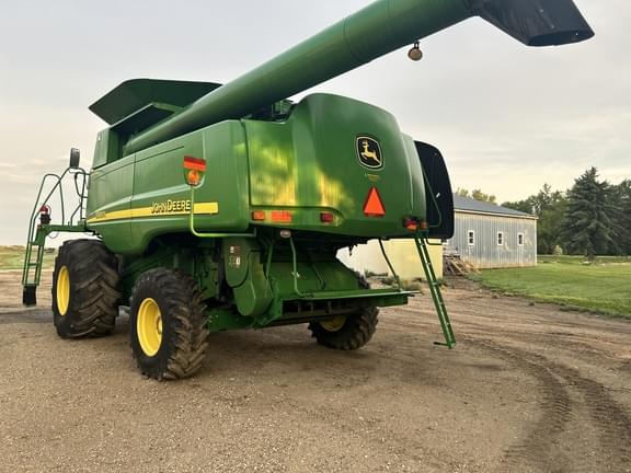 Image of John Deere 9760 STS equipment image 1