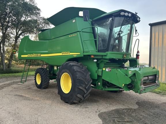 Image of John Deere 9760 STS equipment image 2