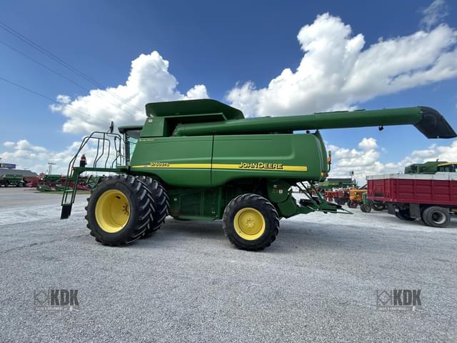 Image of John Deere 9760 STS equipment image 2