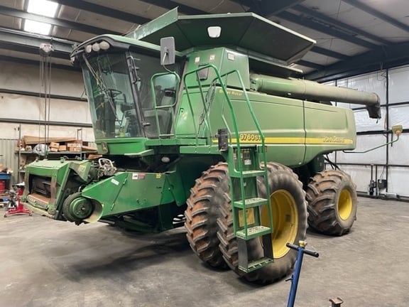 2006 John Deere 9760 STS Equipment Image0