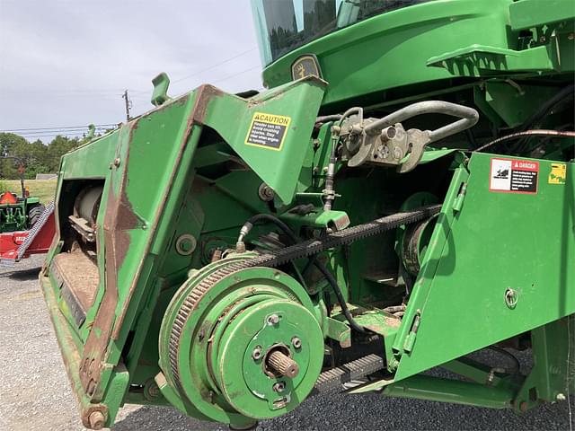 Image of John Deere 9760 STS equipment image 1