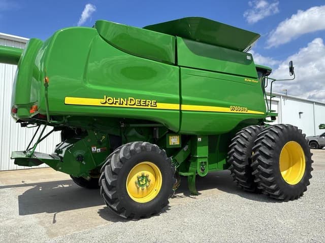 Image of John Deere 9760 STS equipment image 2
