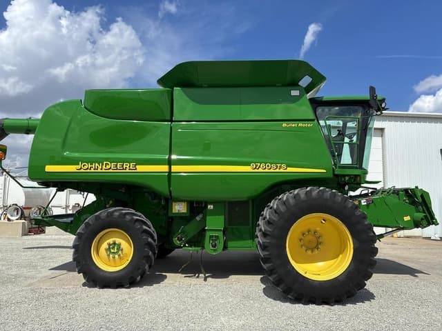 Image of John Deere 9760 STS equipment image 1