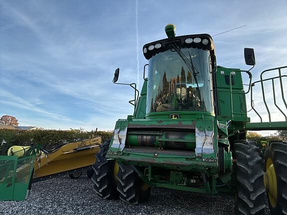 Image of John Deere 9760 STS equipment image 4