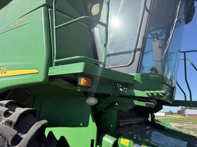 Image of John Deere 9760 STS equipment image 3