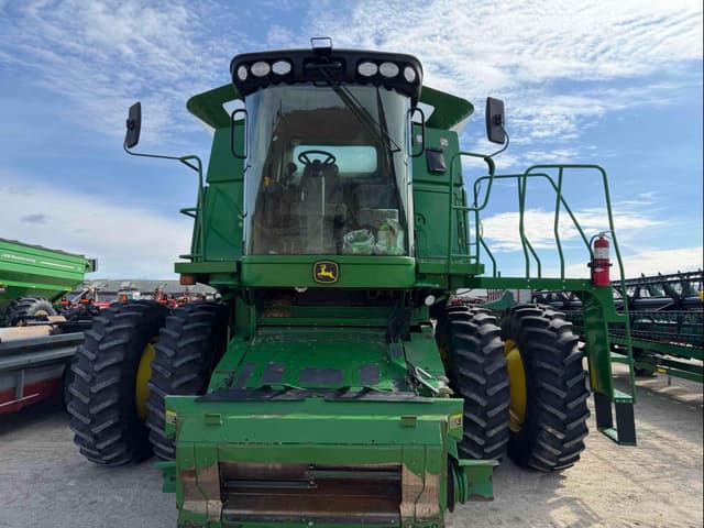 Image of John Deere 9760 STS equipment image 3