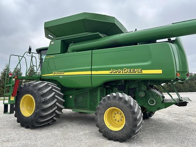Image of John Deere 9760 STS equipment image 4