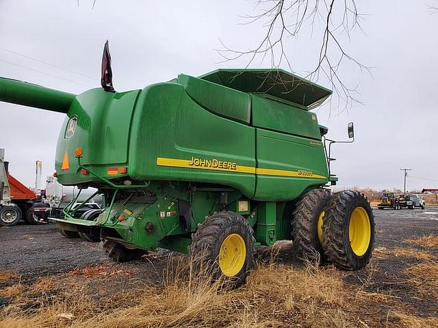 Image of John Deere 9760 STS equipment image 1