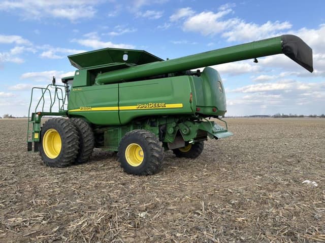 Image of John Deere 9760 STS equipment image 2