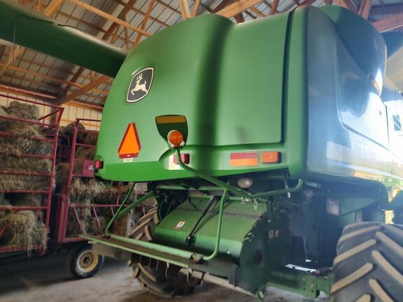 Image of John Deere 9760 STS equipment image 4