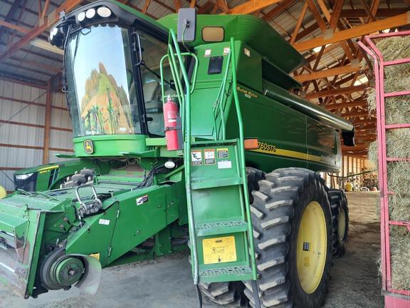 Image of John Deere 9760 STS equipment image 1