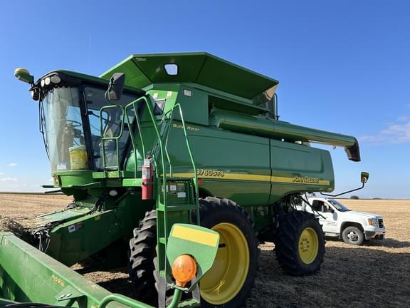 Image of John Deere 9760 STS Primary image