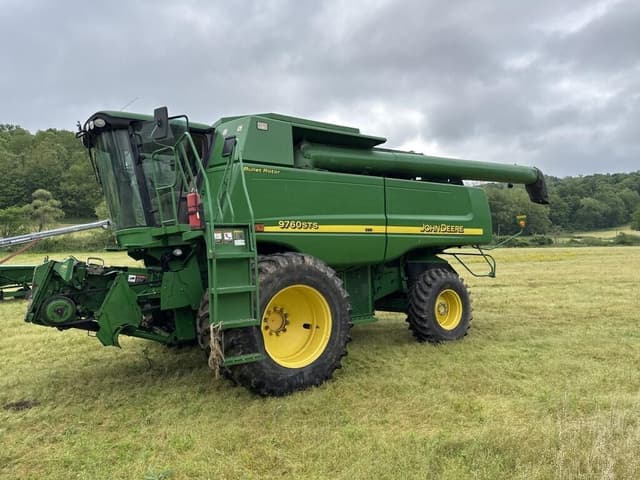 Image of John Deere 9760 STS equipment image 1