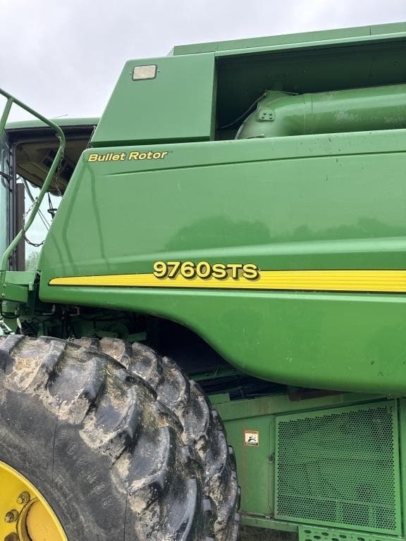 Image of John Deere 9760 STS equipment image 3