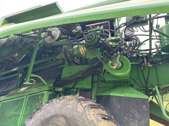 Image of John Deere 9760 STS equipment image 4