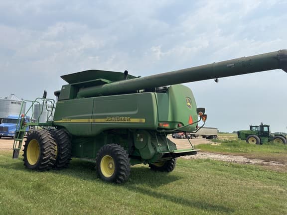 Image of John Deere 9860 STS equipment image 2
