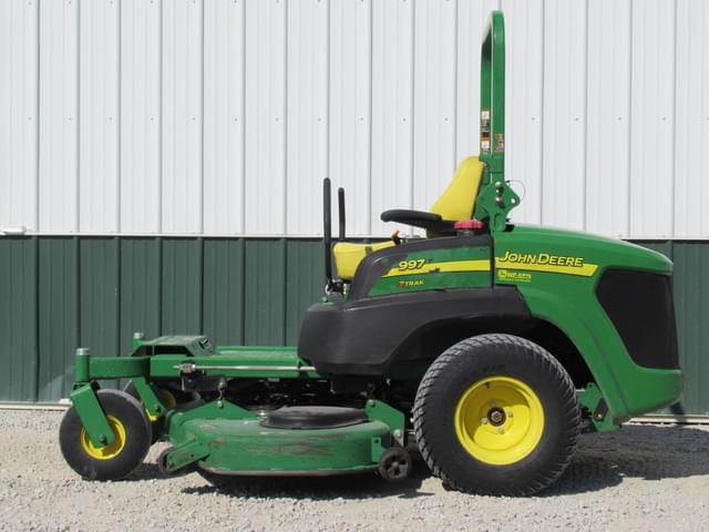 Image of John Deere 997 equipment image 1