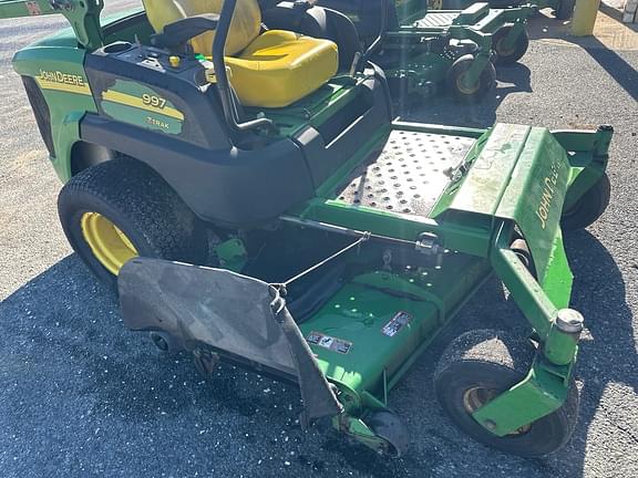 Image of John Deere 997 equipment image 1