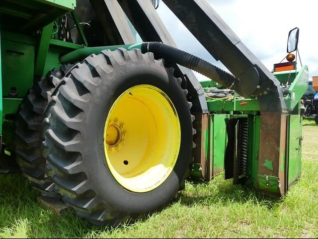 Image of John Deere 9996 equipment image 4