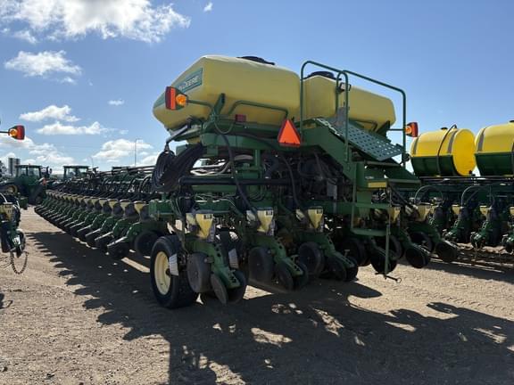 Image of John Deere DB90 equipment image 2