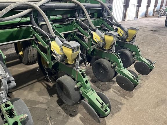 Image of John Deere DB90 equipment image 4