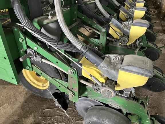 Image of John Deere DB90 equipment image 2